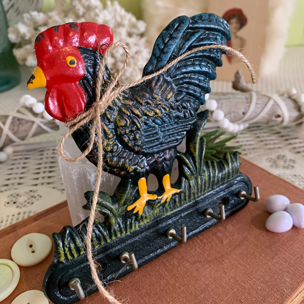 Vintage Key Rack 🐓 - Picture 8 of 10